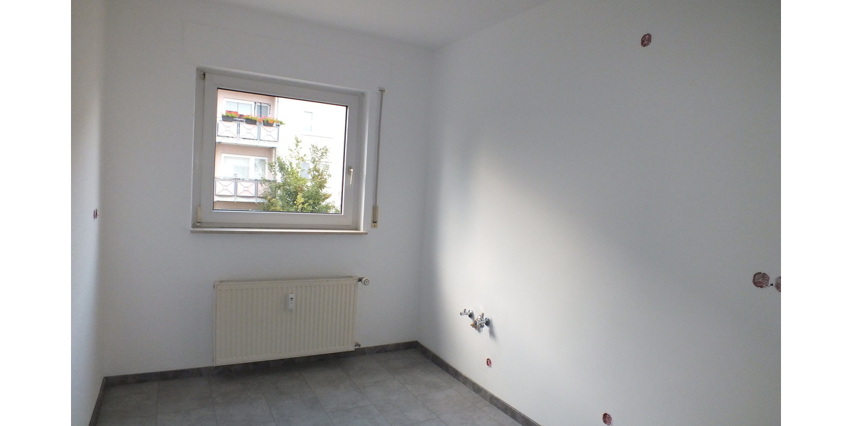 Frisch renovierte 3 Zimmer Wohnung mit ca. 75m² Wohnfläche mit Balkon und Garage - Appartement Nauheim | Angebot:26101851