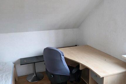 Gemütliches Zimmer in 4er WG 1 zimmer