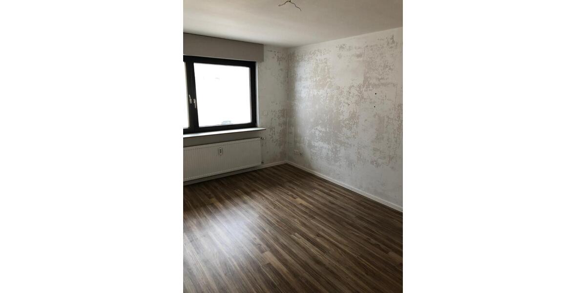 Etagenwohnung Mannheim Sandhofen - 3 Zimmer, 83 m&sup2;, 1.000&euro; | Angebot:26234680