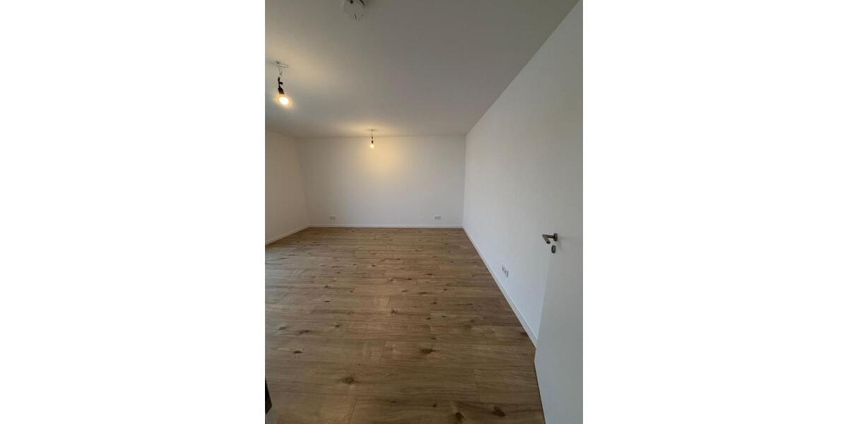 Etagenwohnung Barbing - 5.5 Zimmer, 150 m&sup2;, 1.900&euro; | Angebot:25715355