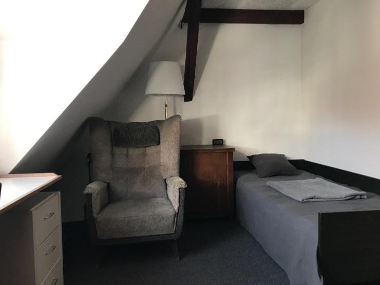 Wohnen auf Zeit Asperg - 1 Zimmer, 11 m&sup2;, 350&euro; | Angebot:26464259