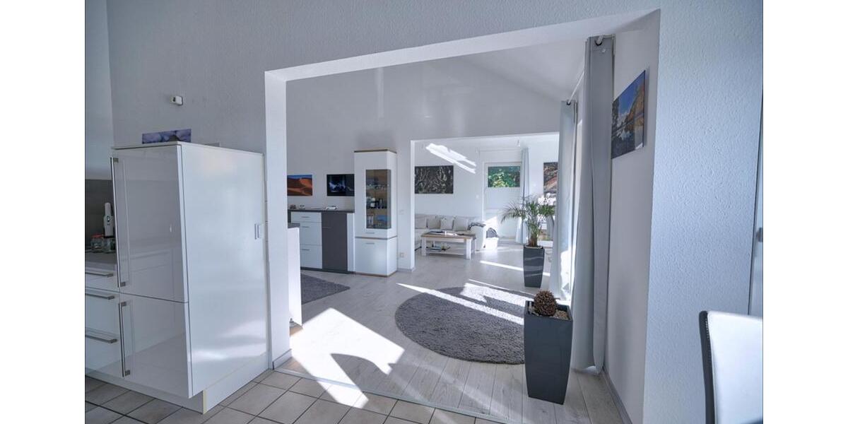 Dachgeschoßwohnung Wiehl - 2 Zimmer, 82 m&sup2;, 1.000&euro; | Angebot:26618868