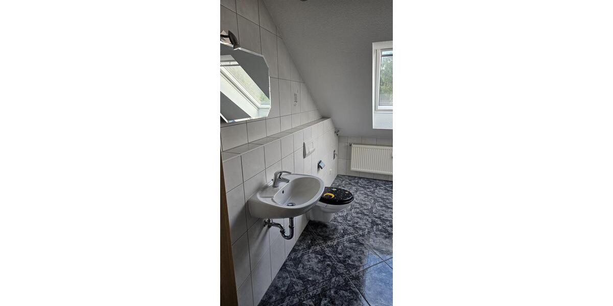 Dachgeschoßwohnung Naumburg (Saale) - 4 Zimmer, 125 m&sup2;, 1.100&euro; | Angebot:24841627