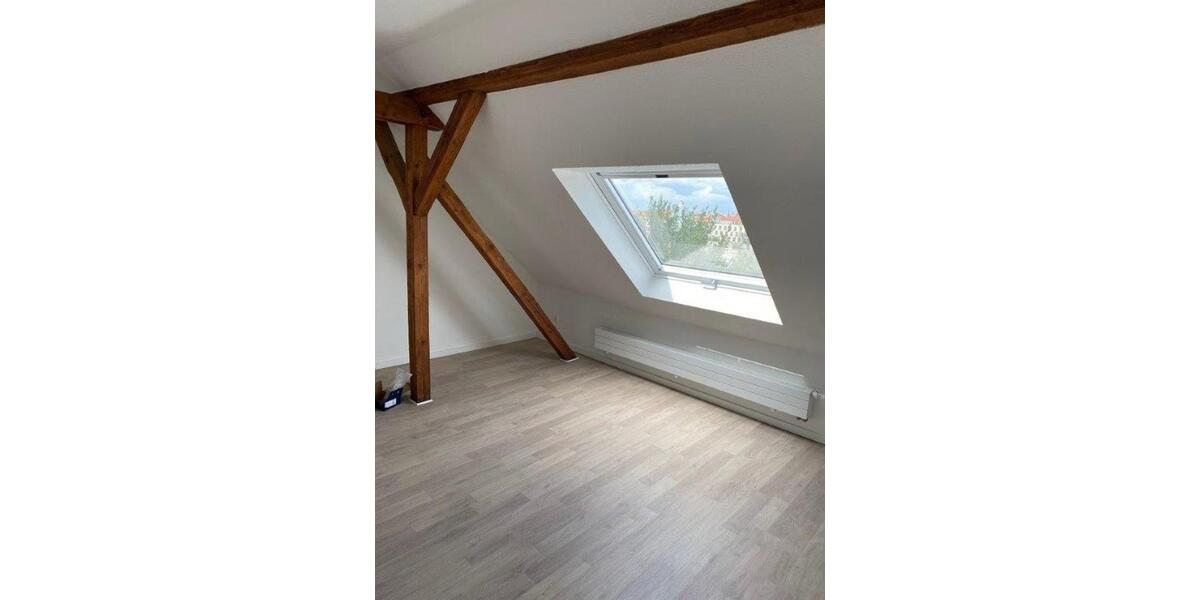 WG Zimmer 3er WG mit Balkon direkt am Bahnhof 1 zimmer