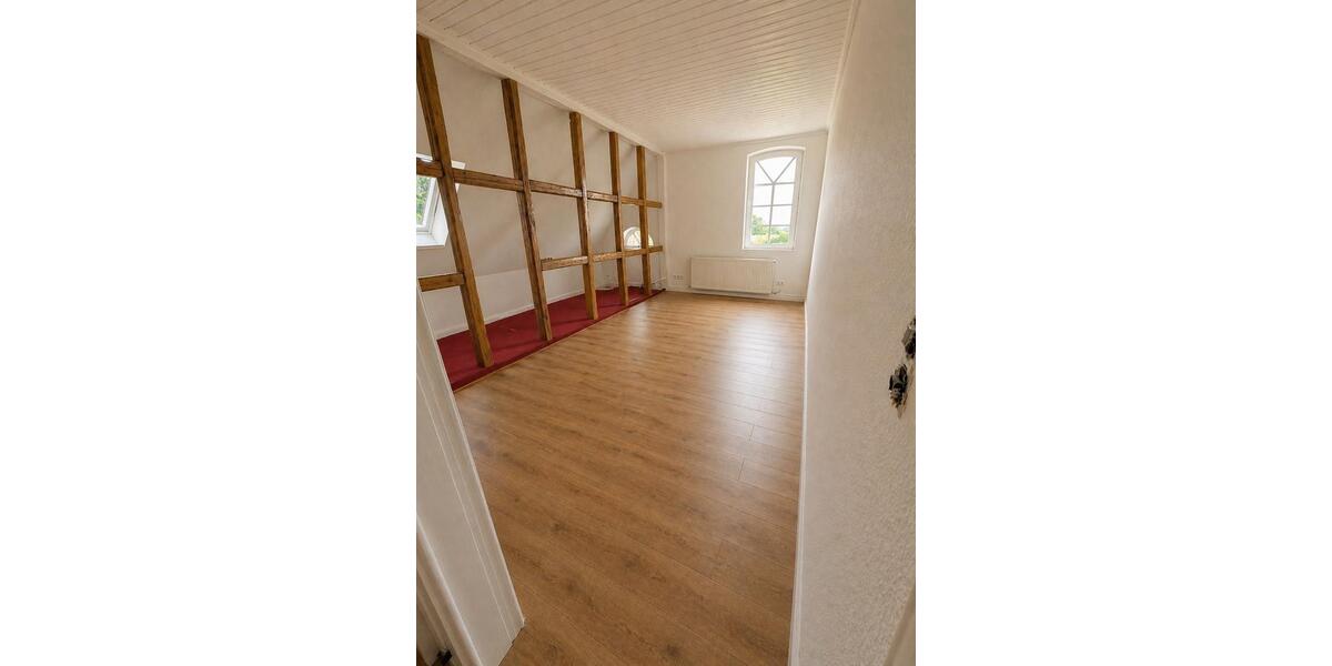 Etagenwohnung Haßbergen - 5 Zimmer, 135 m&sup2;, 1.050&euro; | Angebot:26403829