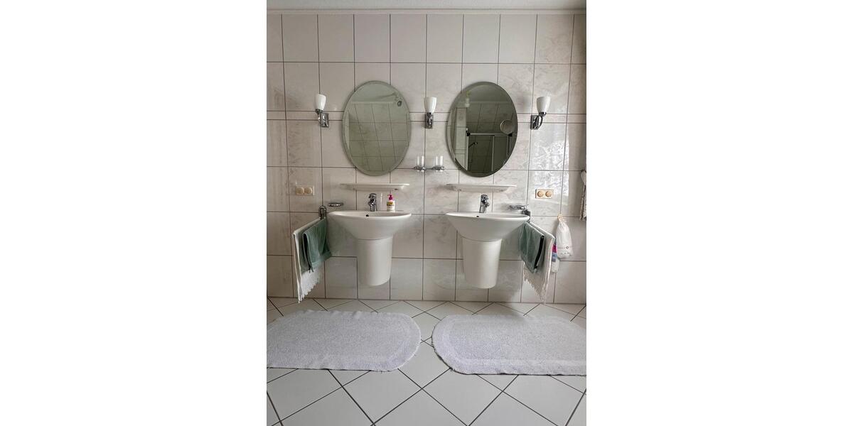 Einfamilienhaus Buxtehude - 2 Zimmer, 183 m&sup2;, 2.700&euro; | Angebot:26091803