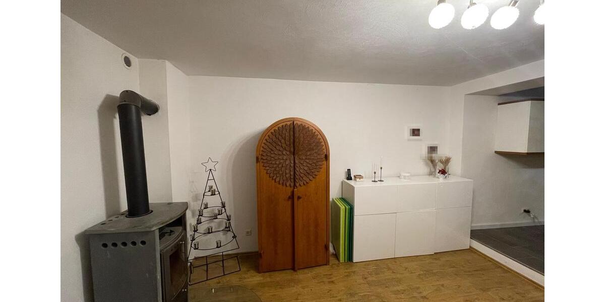 Etagenwohnung Rammelsbach - 6 Zimmer, 200 m&sup2;, 1.200&euro; | Angebot:26633479