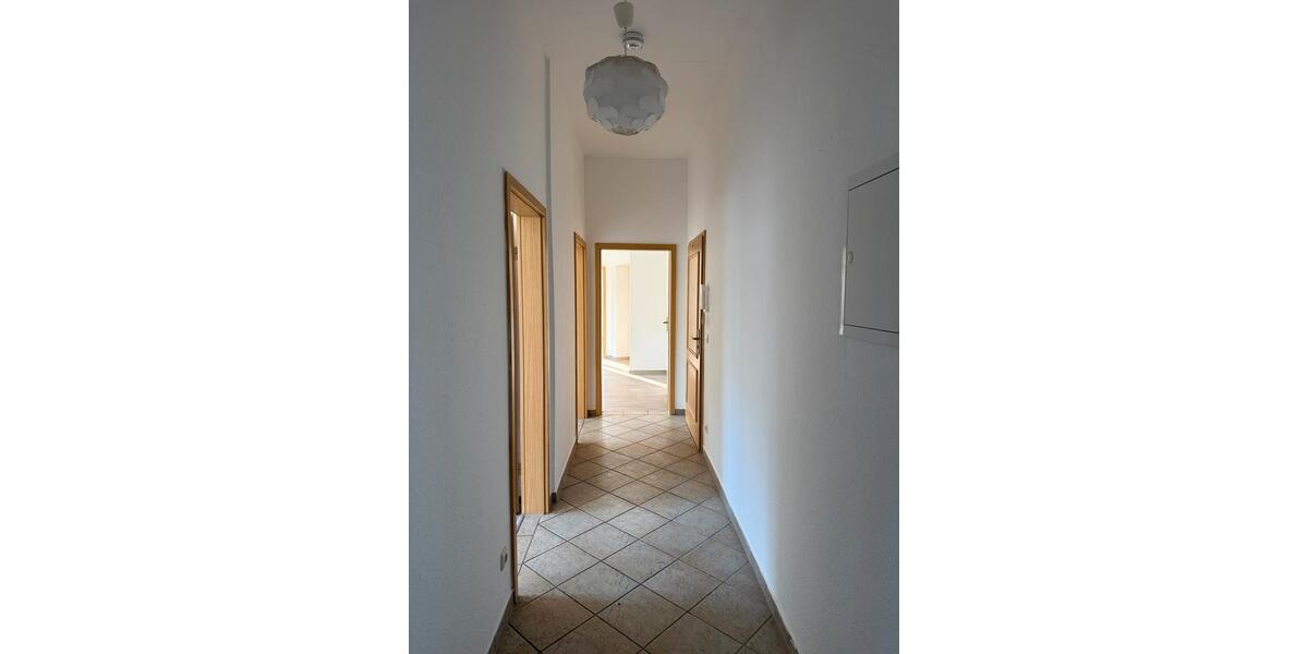 Etagenwohnung Döbeln - 4 Zimmer, 84 m&sup2;, 546&euro; | Angebot:25418321