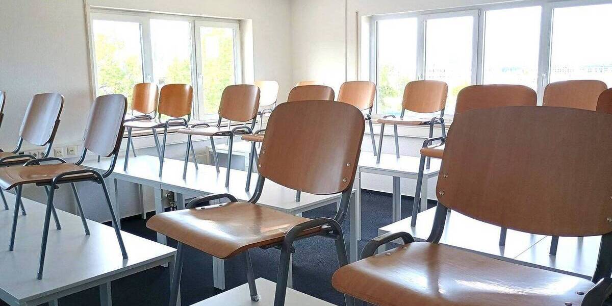 Attraktive Bürofläche in 79115 Freiburg zimmer