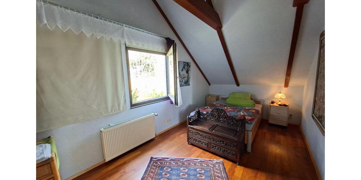 Dachgeschoßwohnung Solms - 2.5 Zimmer, 80 m&sup2;, 500&euro; | Angebot:26463146