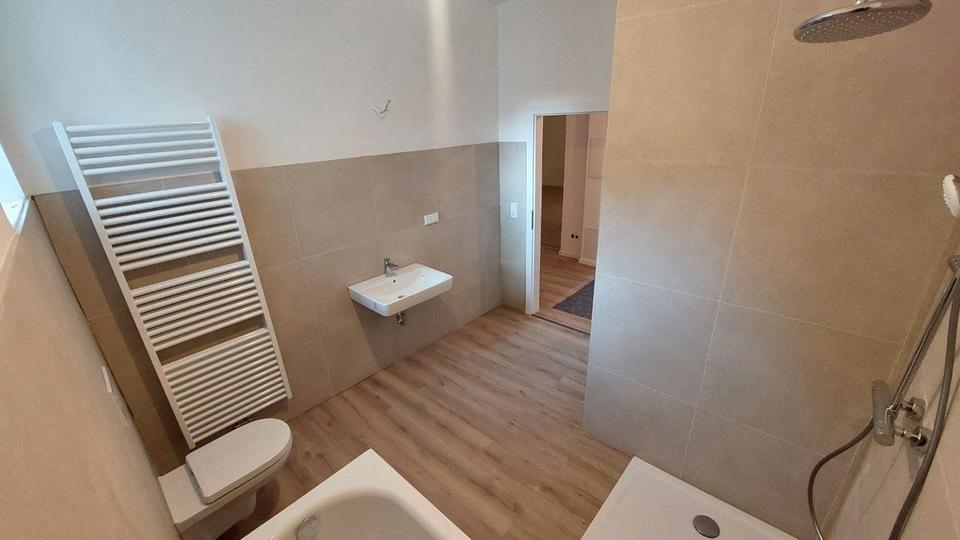 Etagenwohnung Barntrup - 2 Zimmer, 82 m&sup2;, 600&euro; | Angebot:26428246