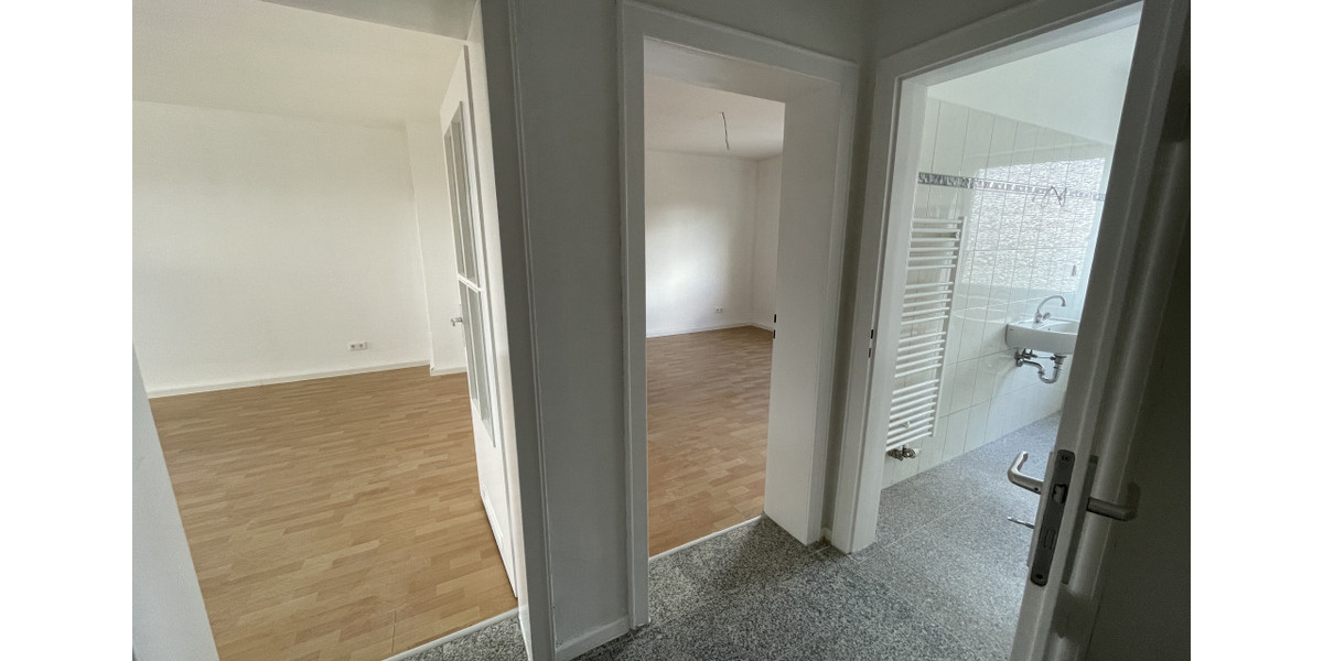 Etagenwohnung Gelsenkirchen Rotthausen - 3 Zimmer, 81 m&sup2;, 570&euro; | Angebot:25798810