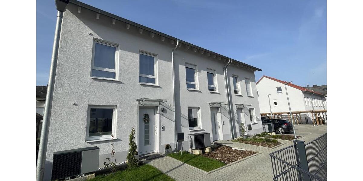 Reihenhaus Waldems - 5 Zimmer, 135 m&sup2;, 1.800&euro; | Angebot:26636417