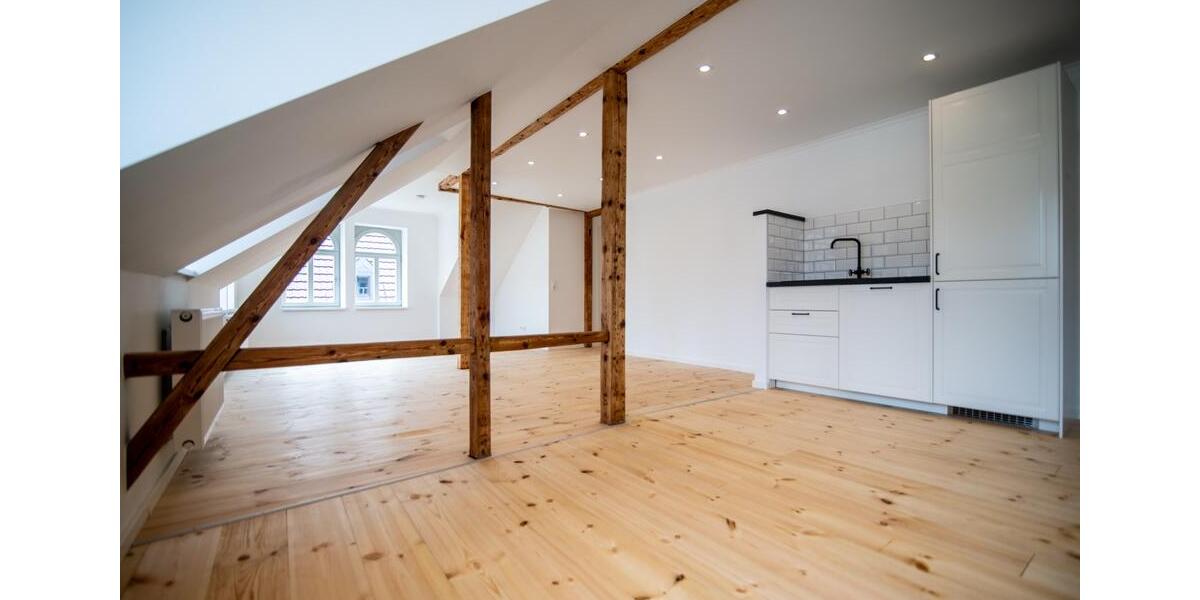 Dachgeschoßwohnung Burgstädt - 5 Zimmer, 136 m&sup2;, 1.150&euro; | Angebot:24353946