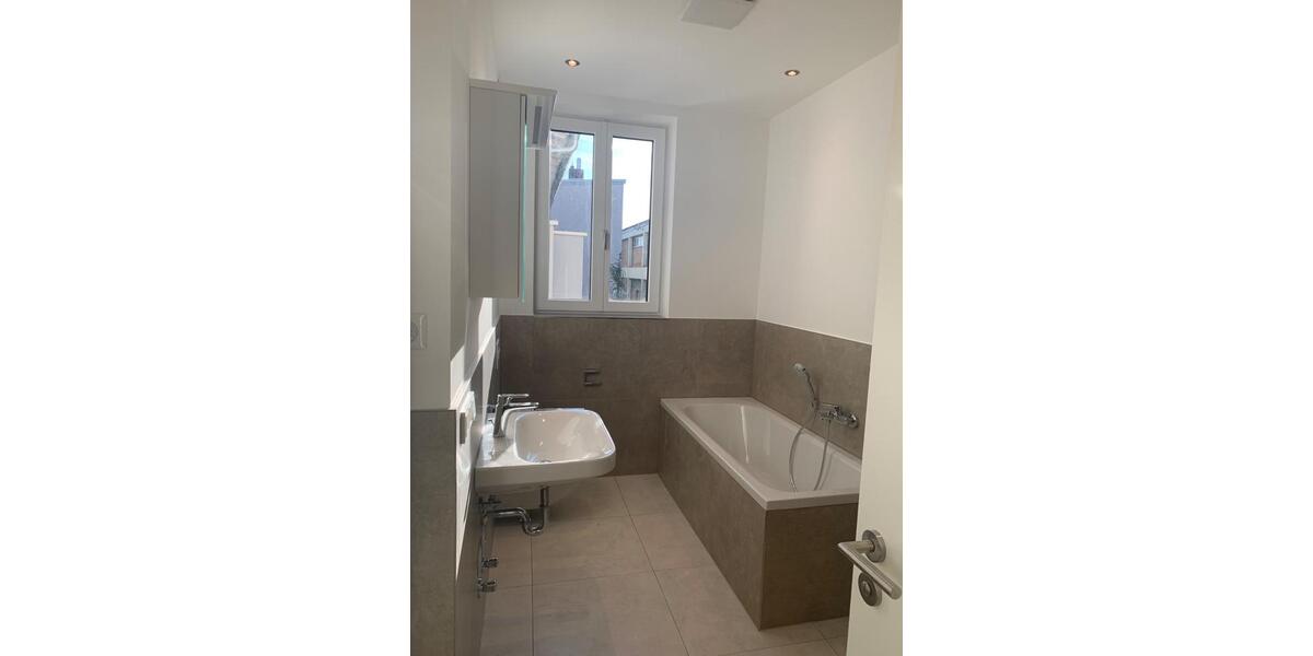 Etagenwohnung Deggendorf - 3 Zimmer, 94 m&sup2;, 1.200&euro; | Angebot:26548862