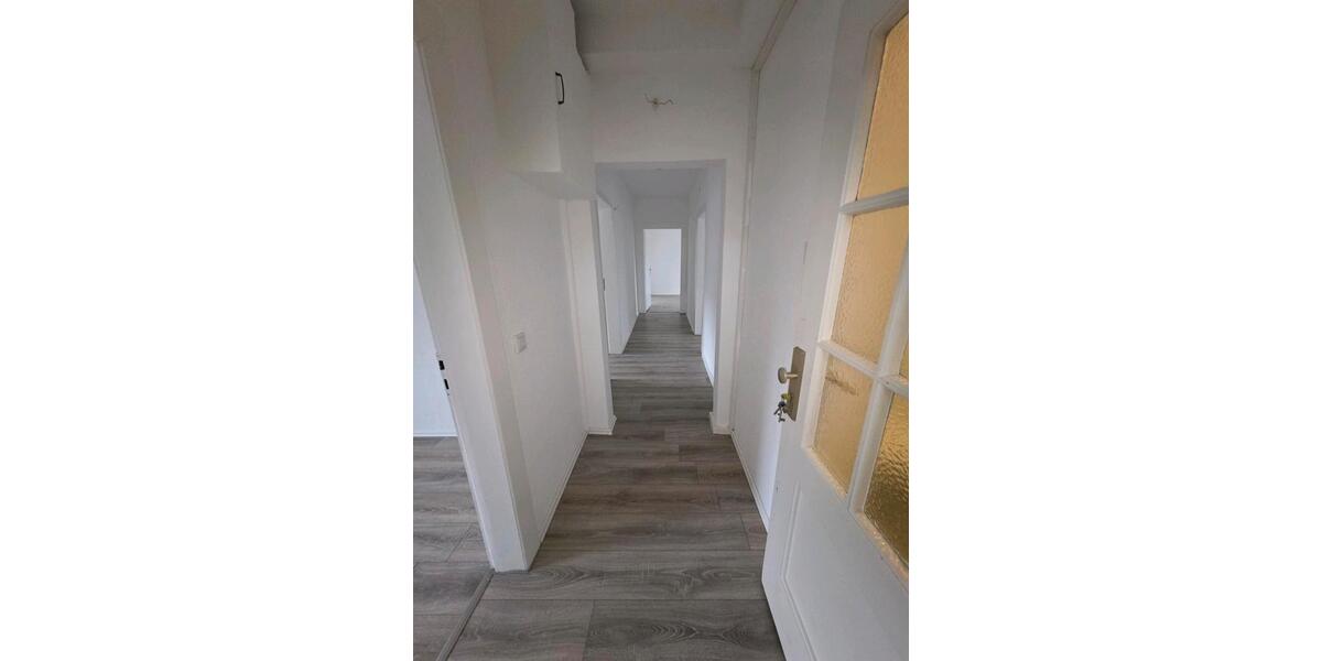 Dachgeschoßwohnung Wuppertal Cronenberg - 3 Zimmer, 96 m&sup2;, 590&euro; | Angebot:26528625