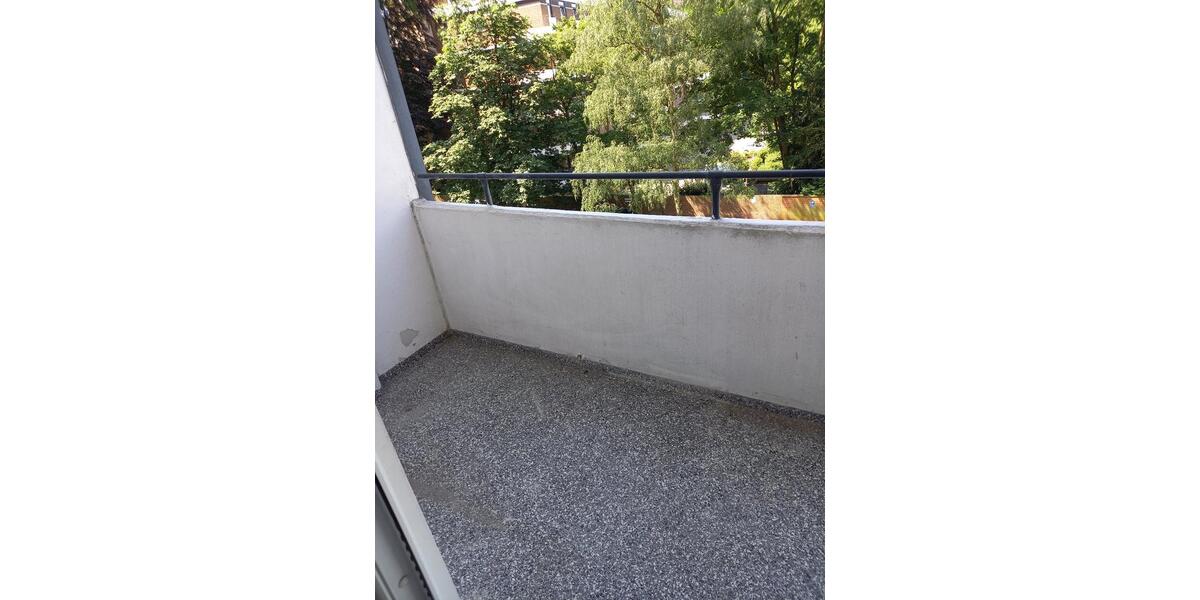 3-Zi-Wohnung, Balkon, in Toplage zu bezahlbarem Preis 3 zimmer