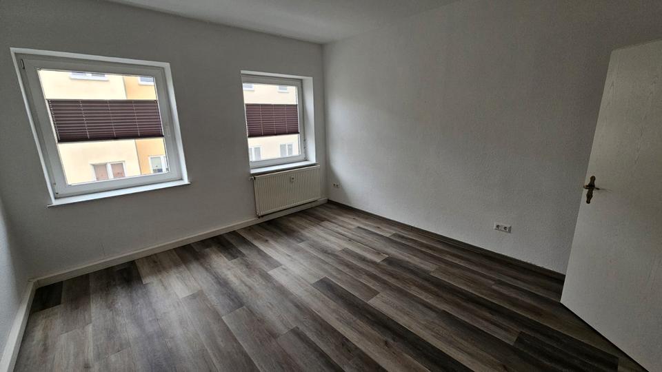 Etagenwohnung Köthen (Anhalt) - 3 Zimmer, 67 m&sup2;, 405&euro; | Angebot:26576136