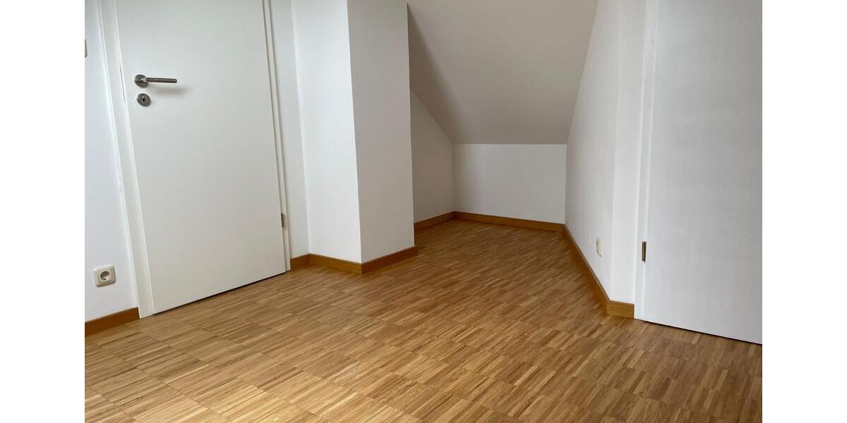Maisonettenwohnung Erfurt Daberstedt - 4 Zimmer, 101 m&sup2;, 1.310&euro; | Angebot:25120809