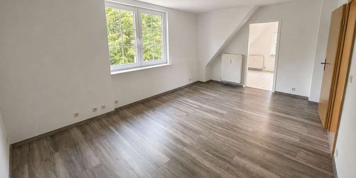 Etagenwohnung Stadthagen - 4.5 Zimmer, 110 m&sup2;, 890&euro; | Angebot:26756145