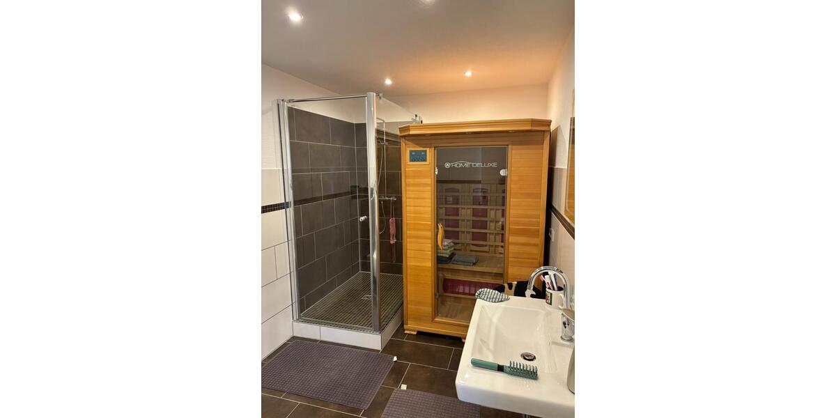 Moderne 4-ZKB-Wohnung mit Sauna, Balkon und Einbauküche 4 zimmer