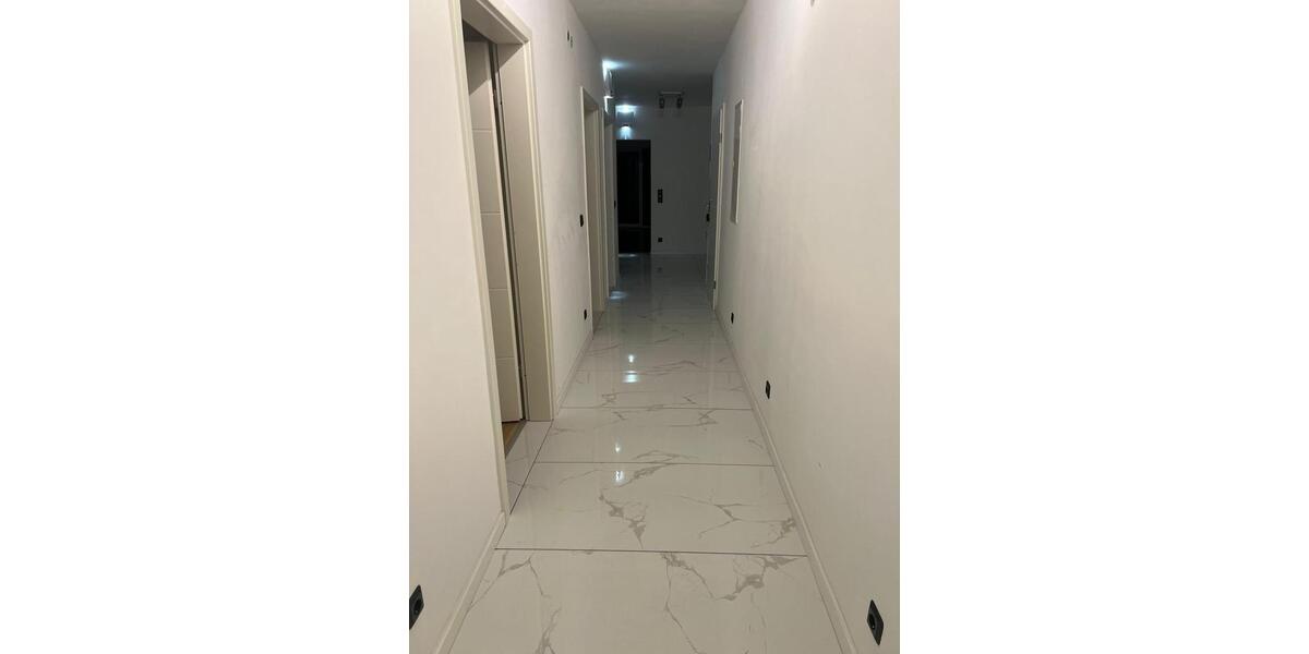 Etagenwohnung Raunheim - 5 Zimmer, 125 m&sup2;, 2.500&euro; | Angebot:24446596