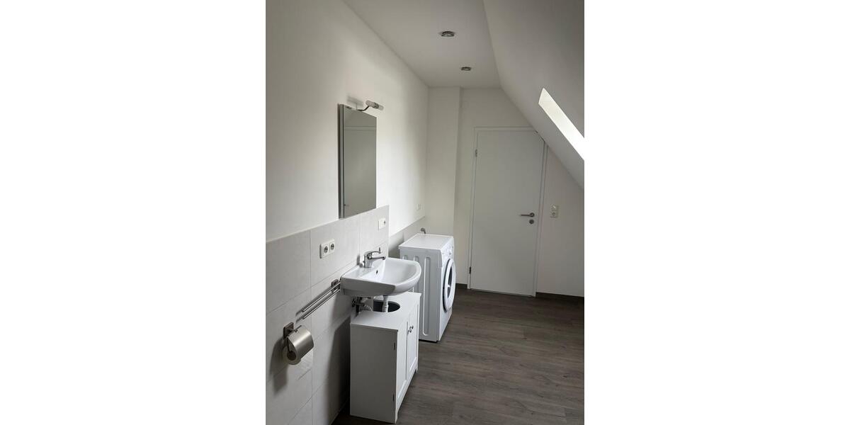 Dachgeschoßwohnung Wagenfeld - 4 Zimmer, 120 m&sup2;, 795&euro; | Angebot:24379140