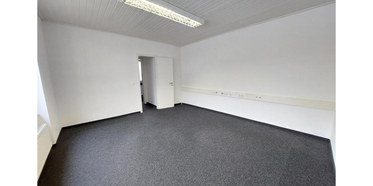 Attraktive, moderne Büro-Praxisräume mit Parkplätze in zentraler Lage zimmer