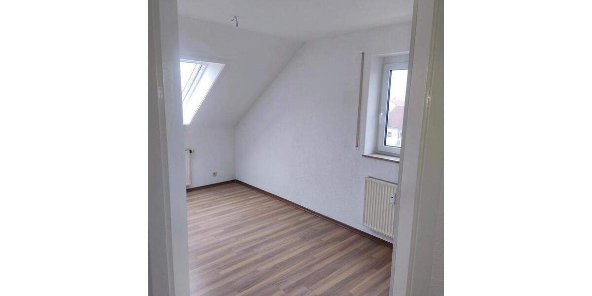 Dachgeschoßwohnung Amstetten - 1 Zimmer, 74 m&sup2;, 900&euro; | Angebot:24109256