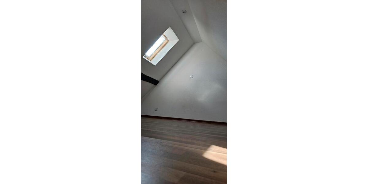 Dachgeschoßwohnung Sankt Wendel - 1 Zimmer, 100 m&sup2;, 700&euro; | Angebot:26461693