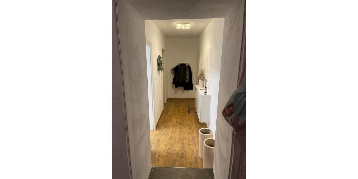 Etagenwohnung Rammelsbach - 6 Zimmer, 200 m&sup2;, 1.200&euro; | Angebot:26633479