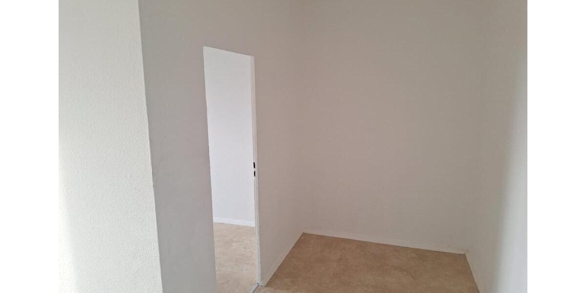 Etagenwohnung Zehdenick - 4 Zimmer, 67 m&sup2;, 400&euro; | Angebot:25646522