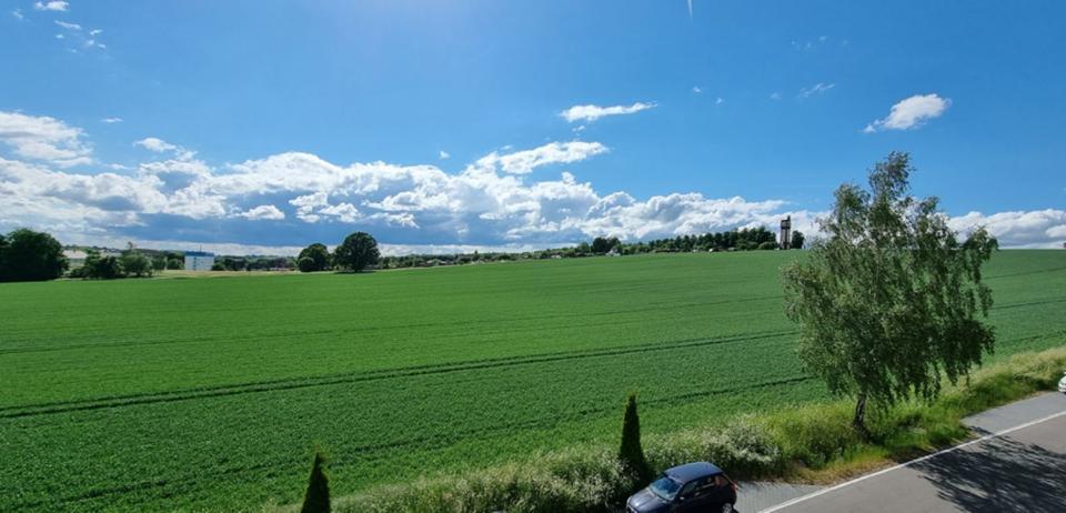 !! Attraktiv neu hergerichtete 3 Zi. Whg. mit Fernblick in Geringswalde bei Colditz Döbeln mit mögl. Gartenanteil und Glasfaseranschluss !!