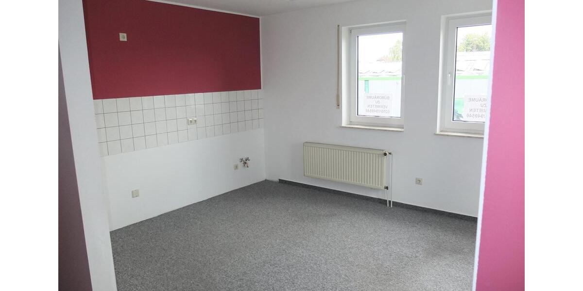 ca. 80 m² Büroräume im 1.OG., in gut frequentierter Lage zimmer