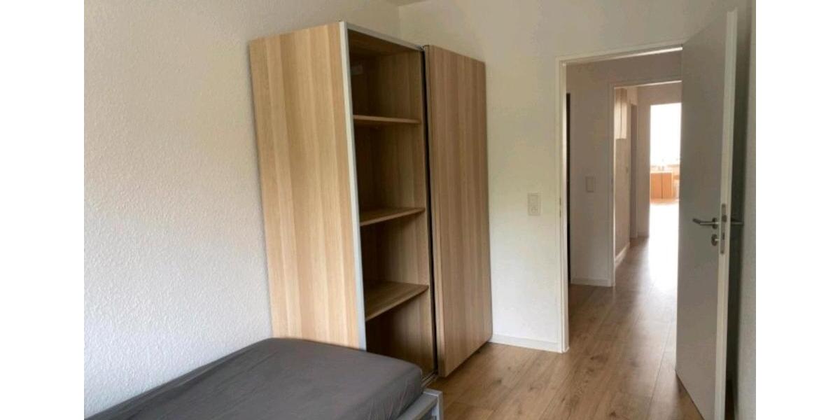 Etagenwohnung Neuss - 1 Zimmer, 9 m&sup2;, 500&euro; | Angebot:26548389