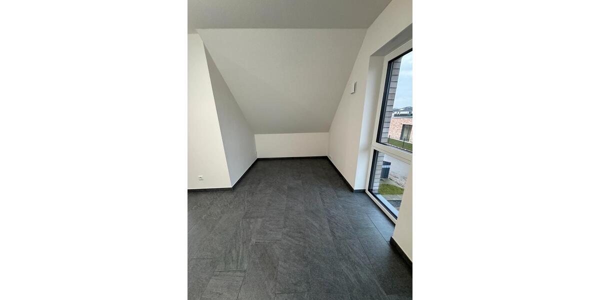 Dachgeschoßwohnung Spelle - 5 Zimmer, 72 m&sup2;, 870&euro; | Angebot:26303394