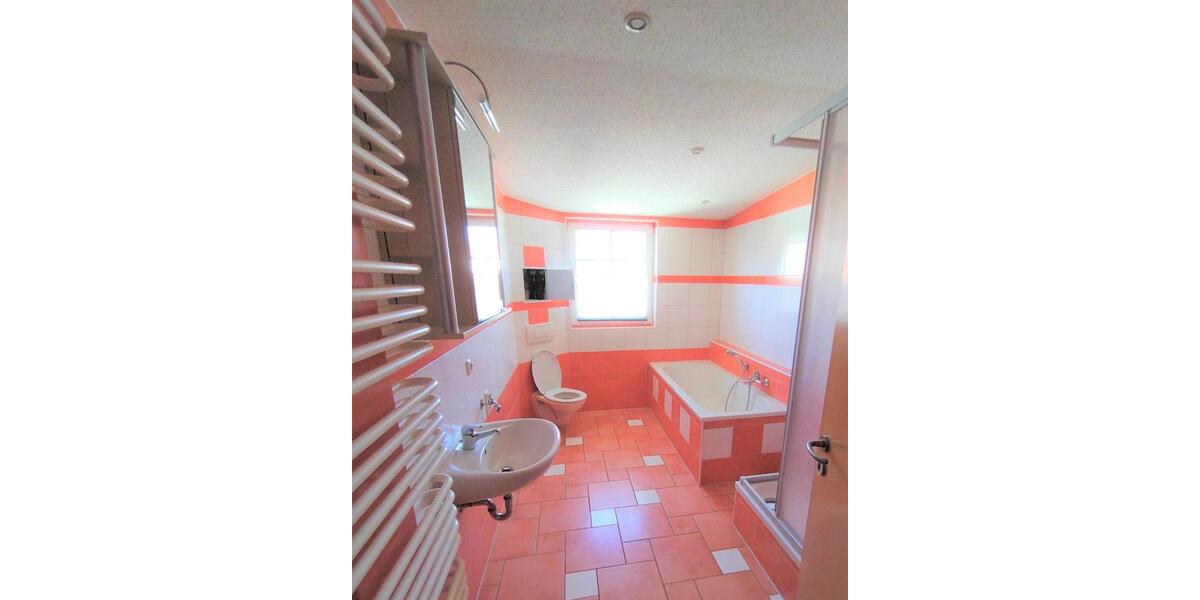 Etagenwohnung Ebersbach-Neugersdorf Neugersdorf - 1 Zimmer, 80 m&sup2;, 450&euro; | Angebot:25646193