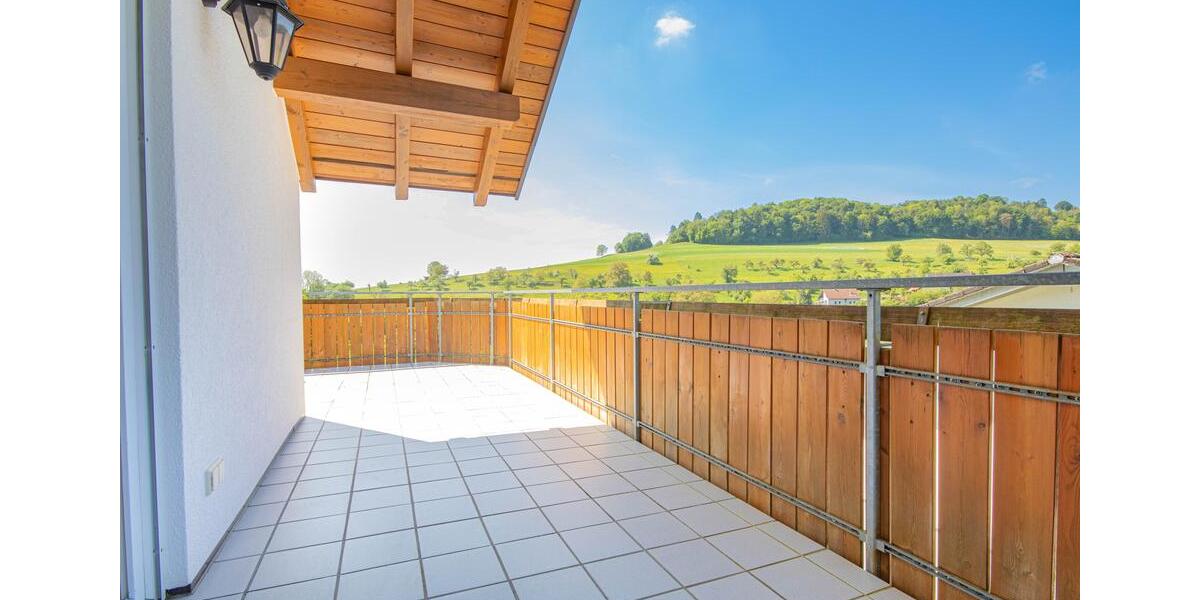 Dachgeschoßwohnung Waldshut-Tiengen Tiengen - 4.5 Zimmer, 110 m&sup2;, 750&euro; | Angebot:26630278