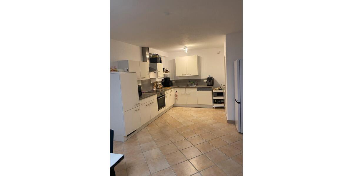 Etagenwohnung Kenn - 2 Zimmer, 116 m&sup2;, 900&euro; | Angebot:26447721