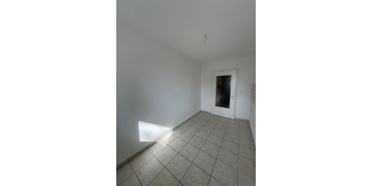 Etagenwohnung Burghausen - 2 Zimmer, 70 m&sup2;, 990&euro; | Angebot:25307819