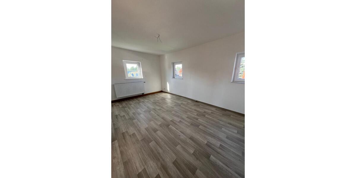 Etagenwohnung Leutersdorf - 4 Zimmer, 103 m&sup2;, 500&euro; | Angebot:24678954