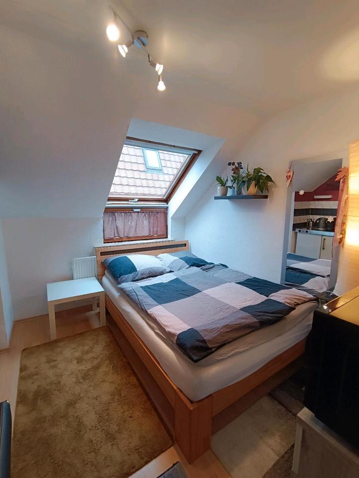 Alles drin, alles da – möblierte Wohnung in ruhiger Lage zimmer