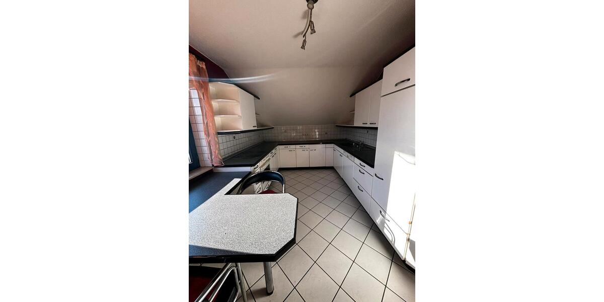 Dachgeschoßwohnung Kraichtal - 3 Zimmer, 80 m&sup2;, 620&euro; | Angebot:25319625