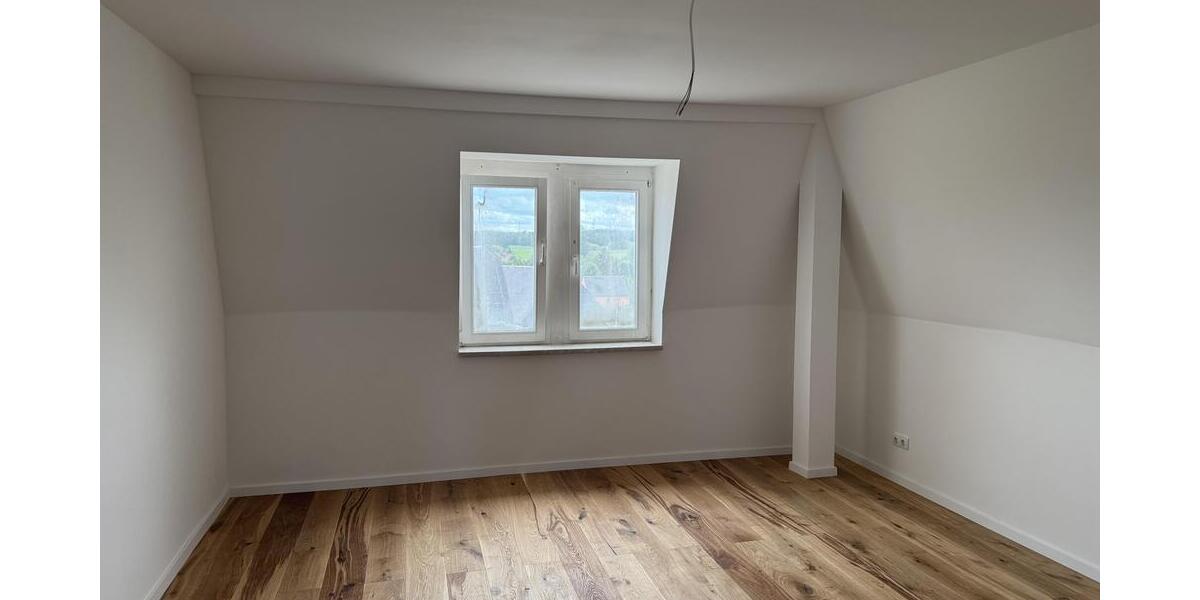Moderne Dachgeschosswohnung mit Tageslichtbad in Altmittweida - Erstbezug! - Dachgeschoßwohnung Altmittweida | Angebot:27003247