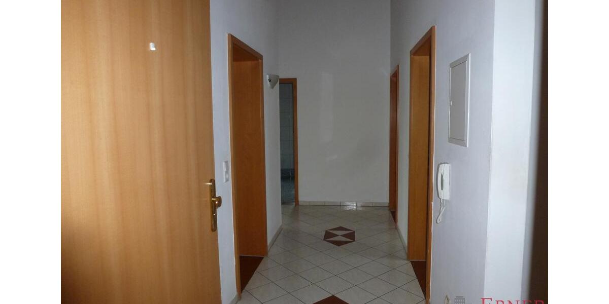 Dachgeschoßwohnung Viechtach - 3 Zimmer, 73 m&sup2;, 550&euro; | Angebot:26456279