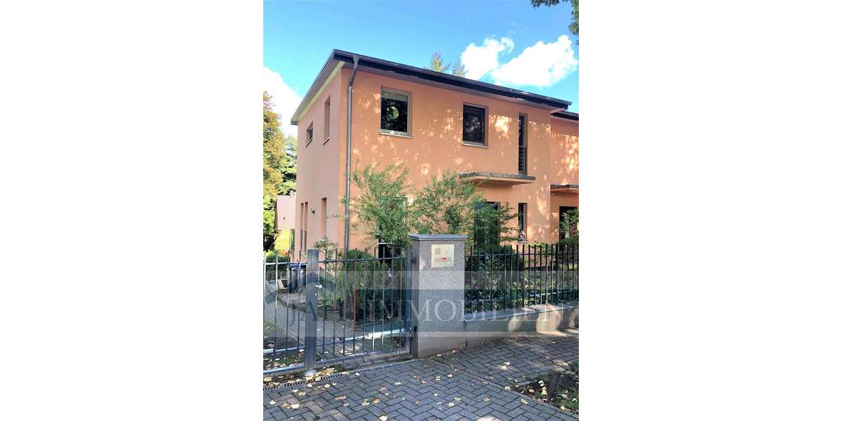 Haus zum Mieten in Schildow 2.150 € 180 m² 5 zimmer