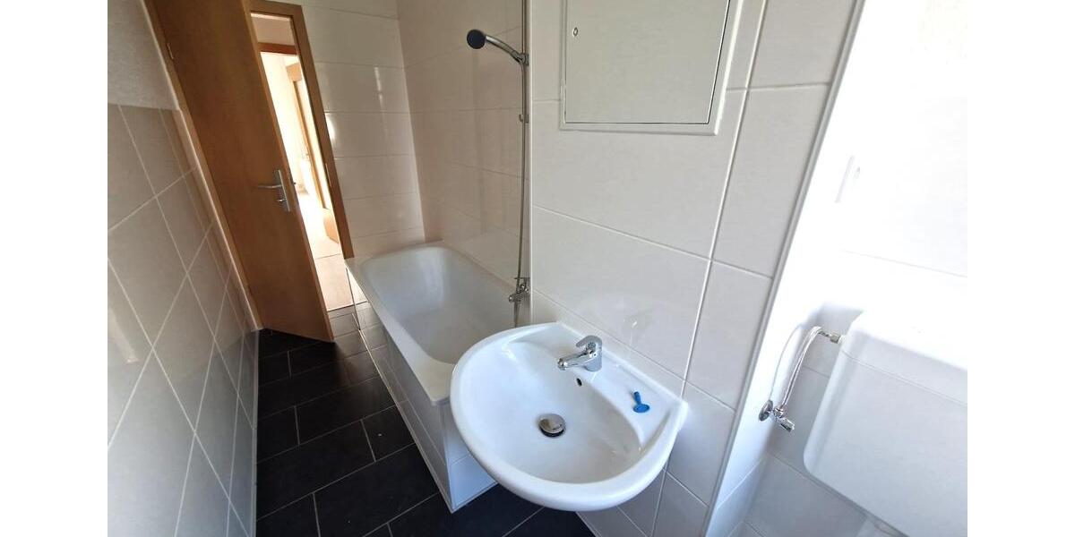 Etagenwohnung Hötensleben - 3 Zimmer, 110 m&sup2;, 475&euro; | Angebot:20416894