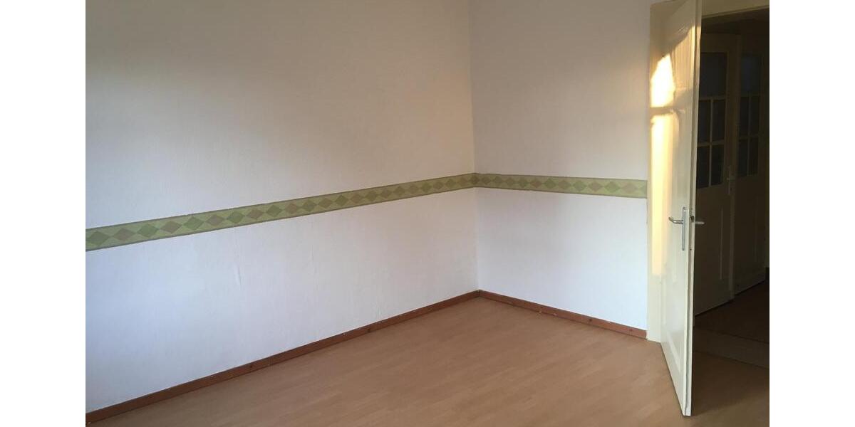 Etagenwohnung Helmstedt - 3 Zimmer, 90 m&sup2;, 490&euro; | Angebot:26699504