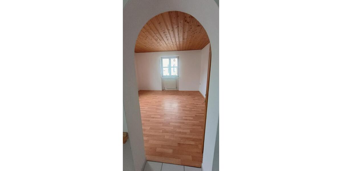Maisonettenwohnung Freudenberg - 5 Zimmer, 120 m&sup2;, 700&euro; | Angebot:25018061