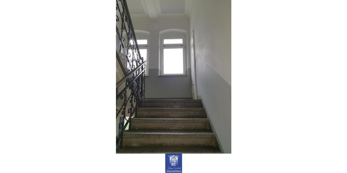 Dachgeschoßwohnung Freital - 3 Zimmer, 67 m&sup2;, 475&euro; | Angebot:26357500